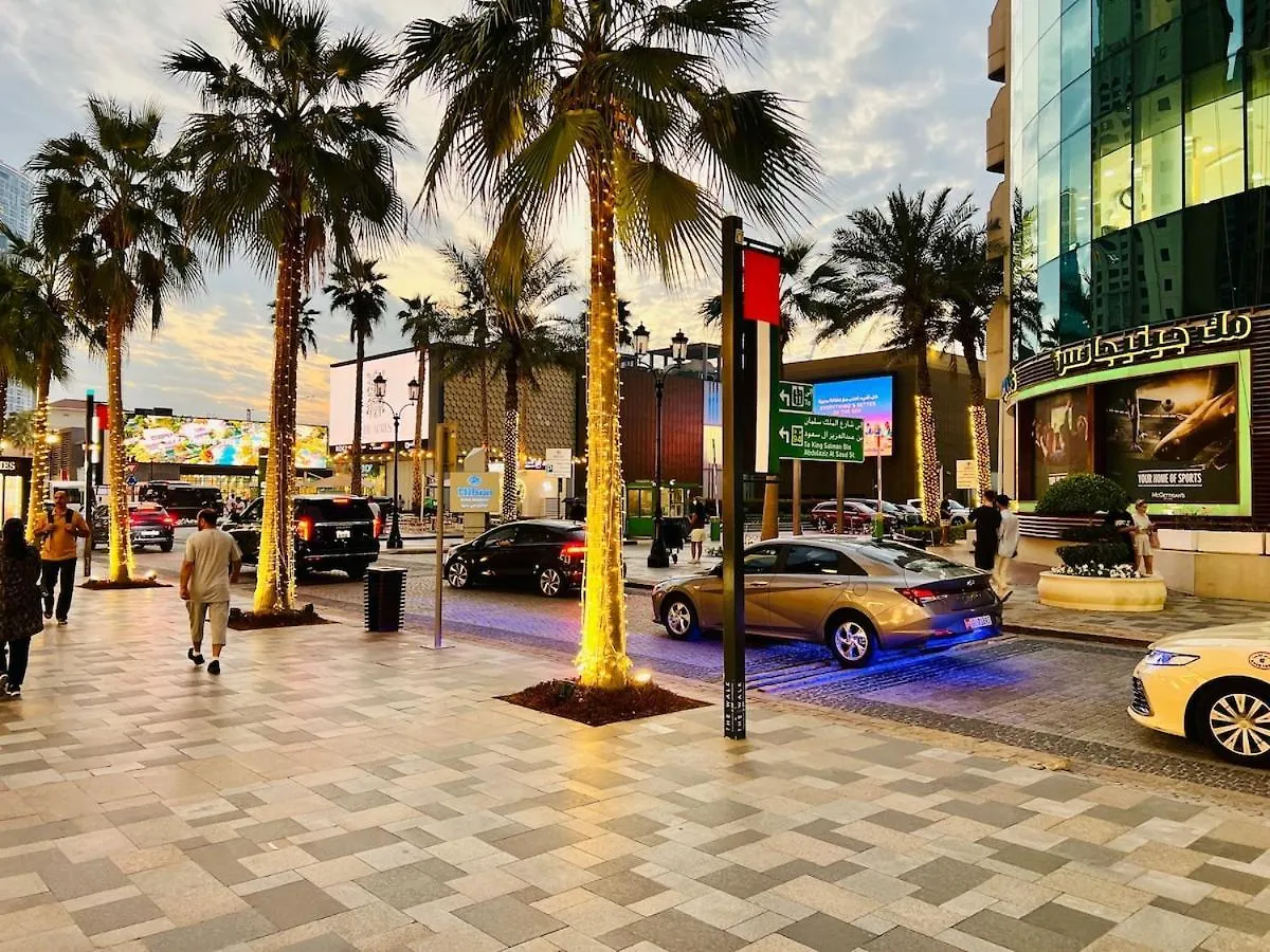 Stylish 1 Bedroom Sea View Opp Beach-Free Car Park Dubai Apartment